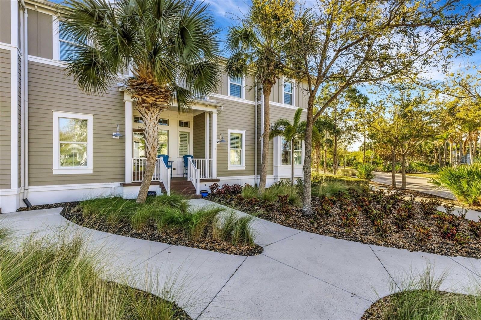 289 SAPPHIRE LAKE Drive – photo 3