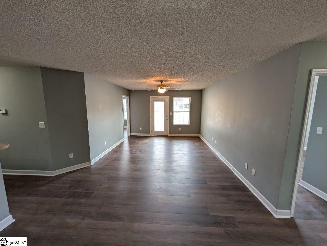 220 Outlook Drive – photo 4