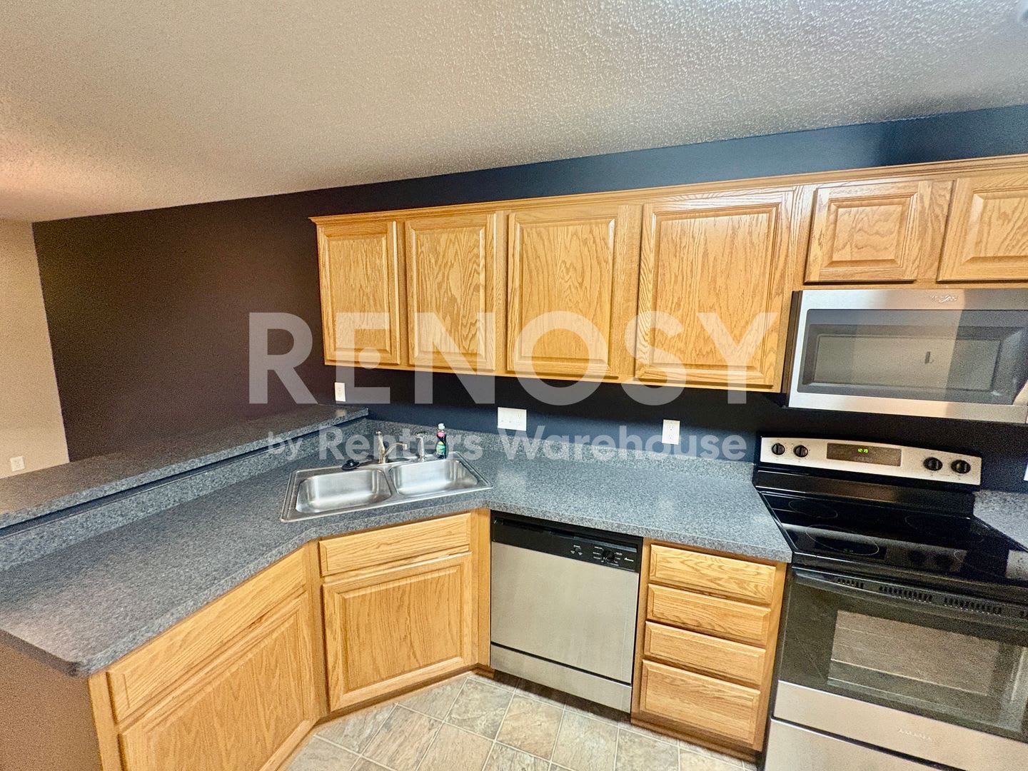 Beautiful Townhome Ready NOW! – photo 5