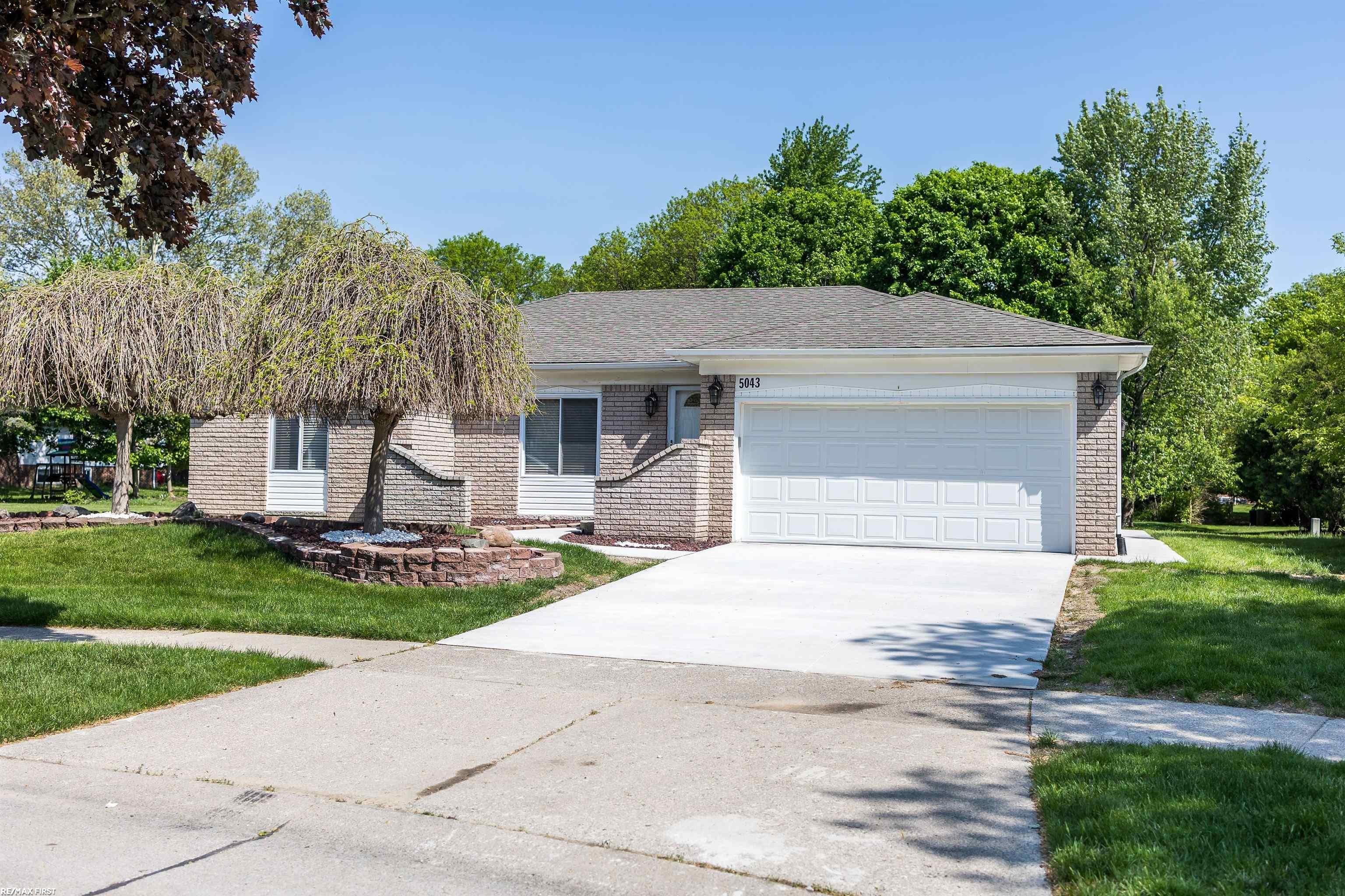 5043 Tyler Drive – photo 3