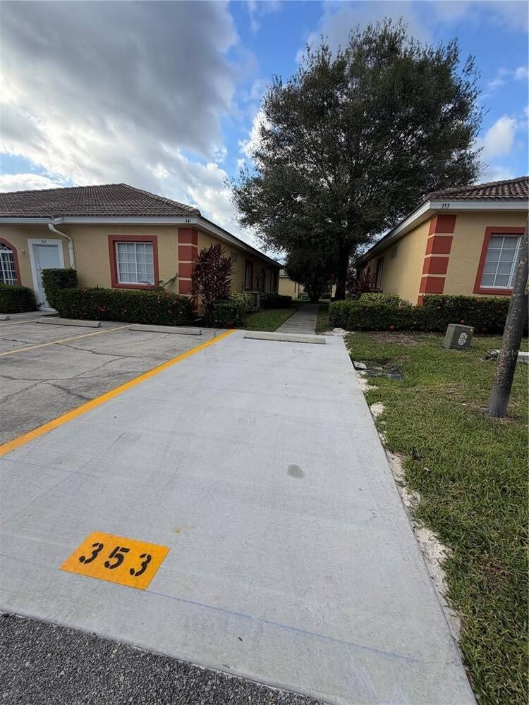 353 Port Pleasant Drive – photo 3