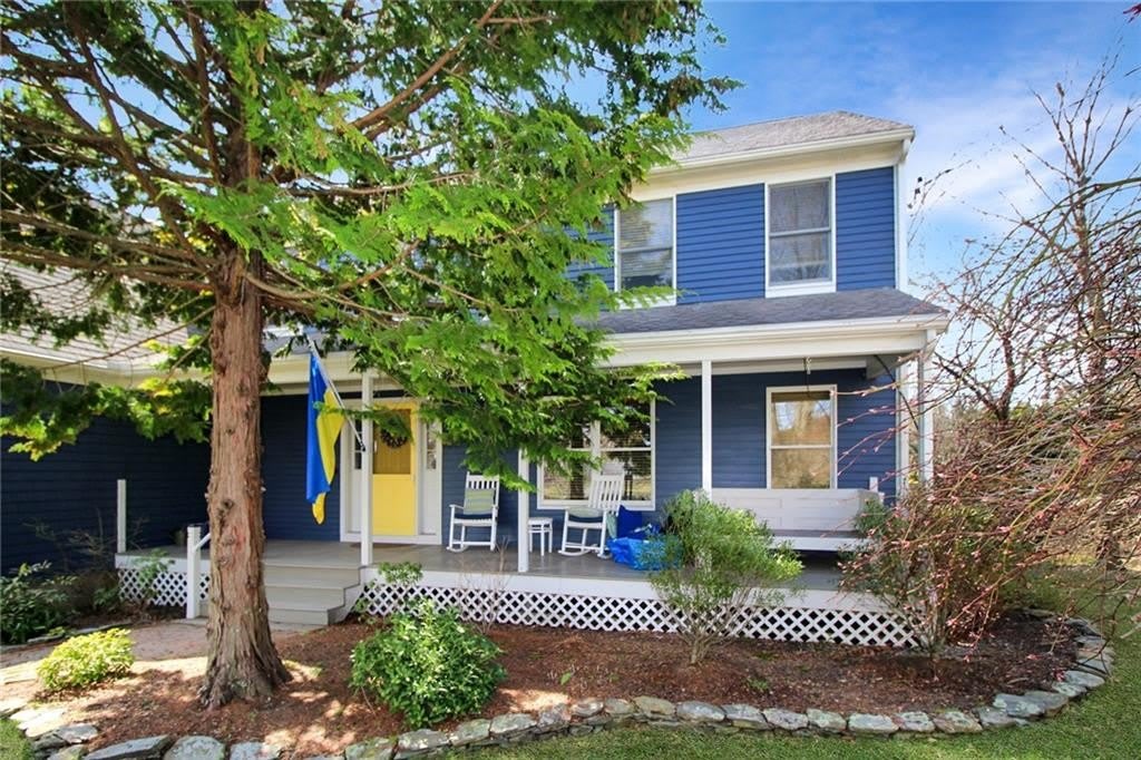 641 Middle Road – photo 2