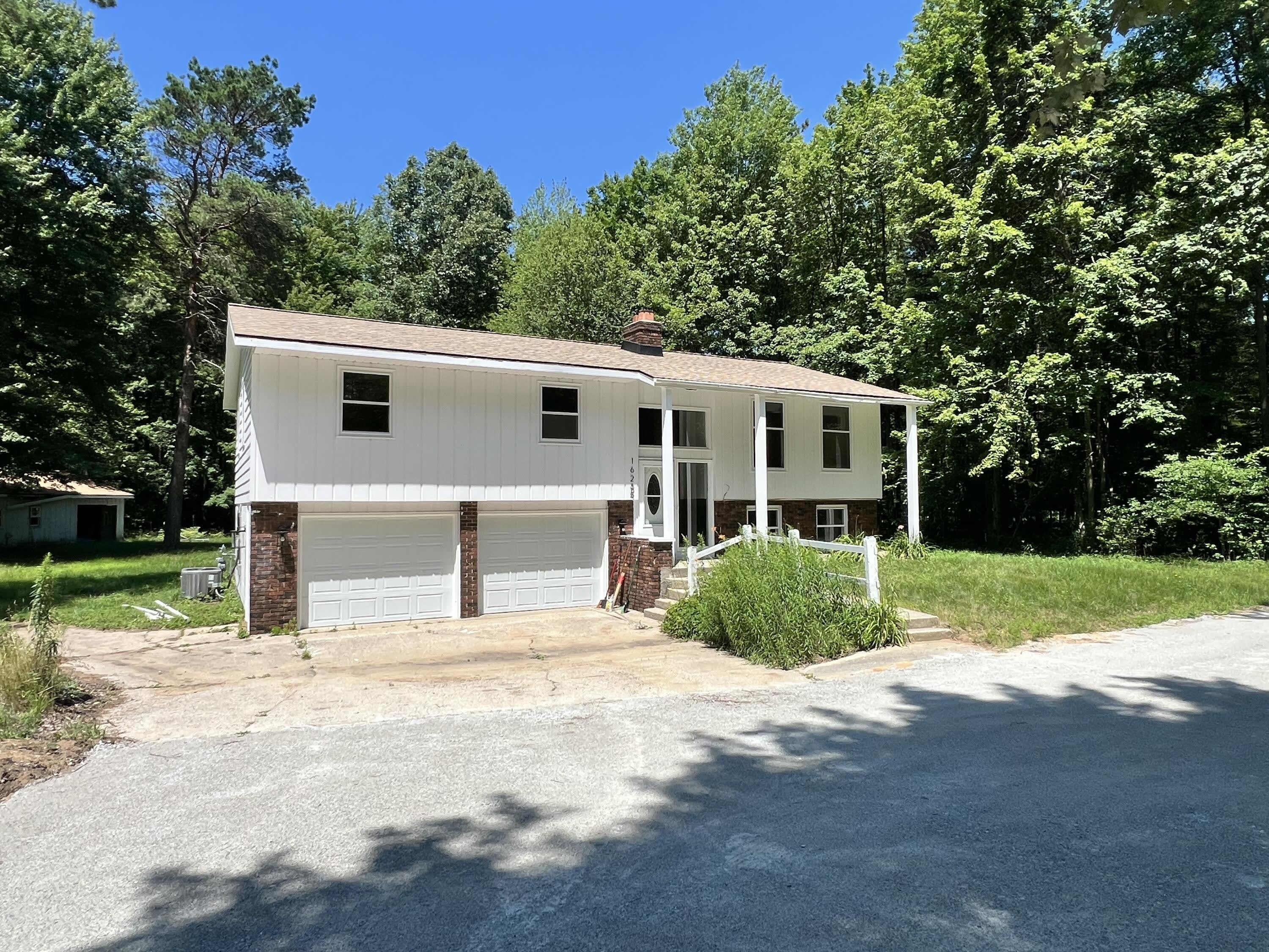 16265 Port Sheldon Street – photo 4