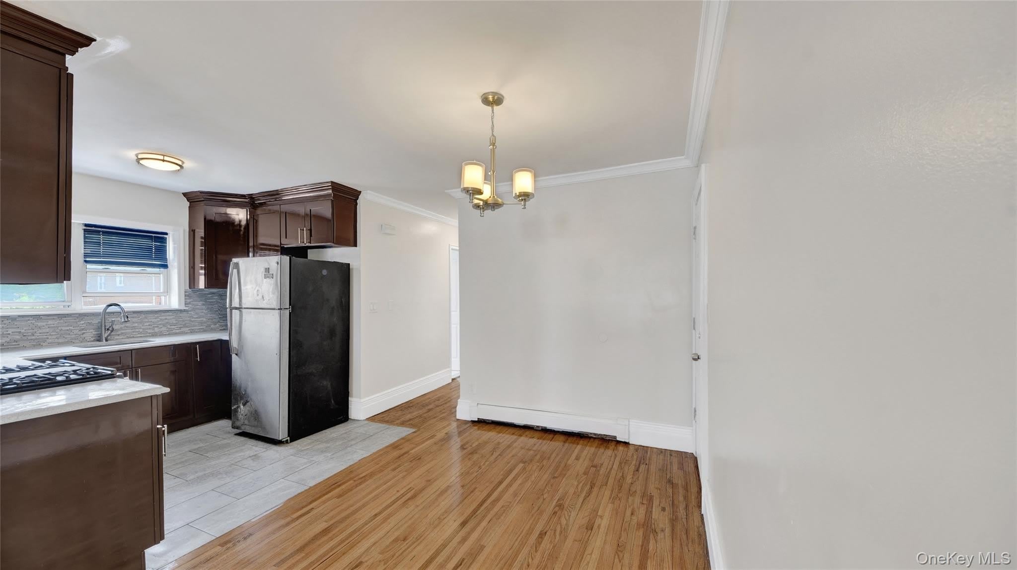 4392 Carpenter Apt 2 Avenue – photo 3