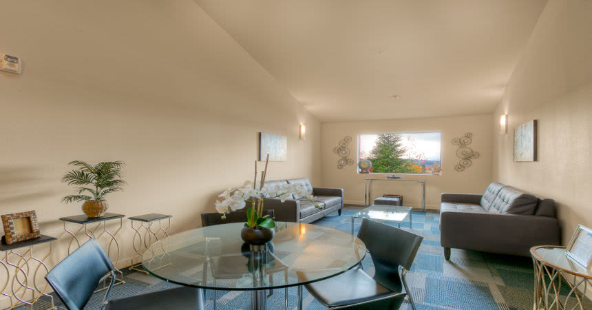 Altitude Apartments – photo 2
