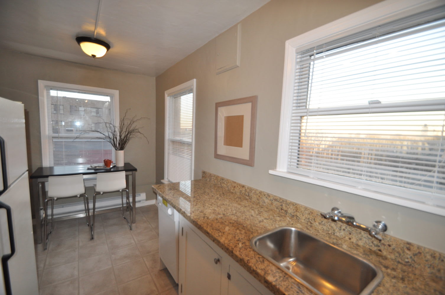 Gordon Apartments – photo 3