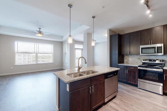 Residence at Oakmont Apartments – photo 5