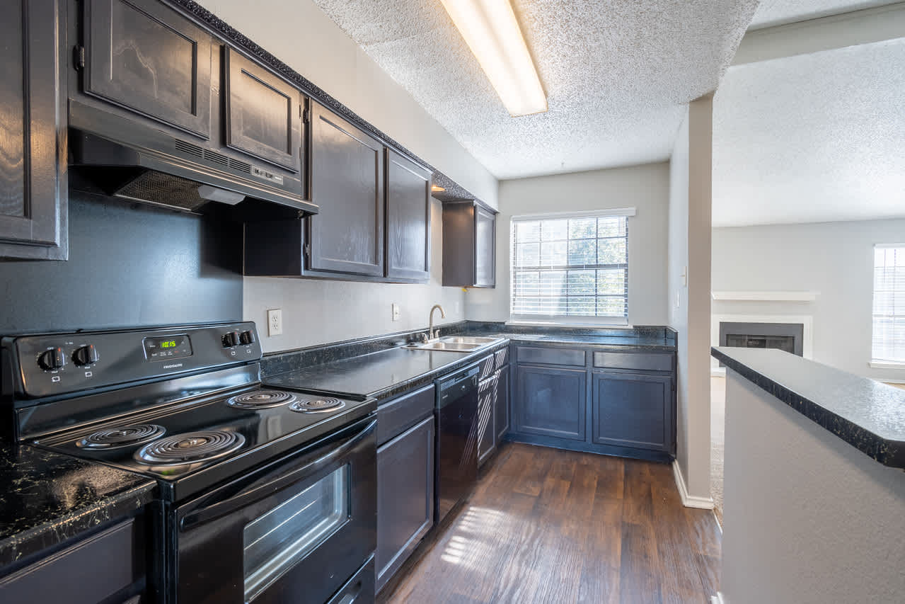 La Prada Place Apartments – photo 1