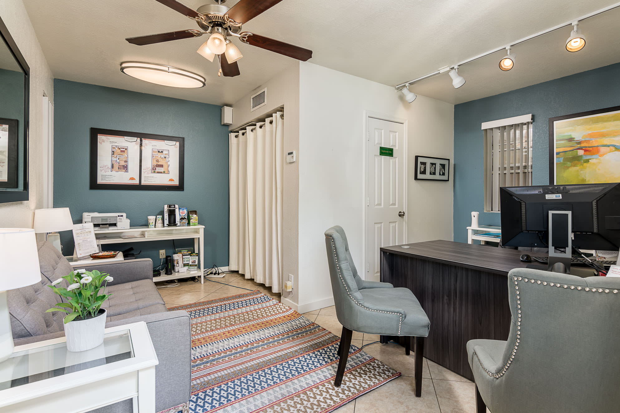 Escondido Apartments – photo 3