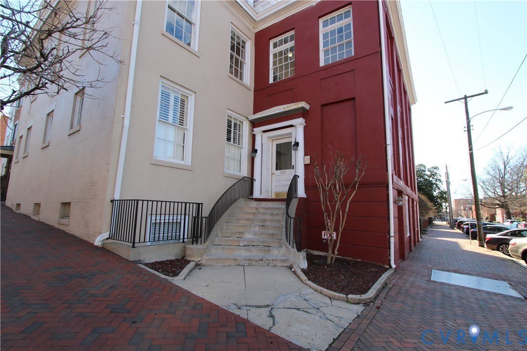 219 N 19th Street – photo 1