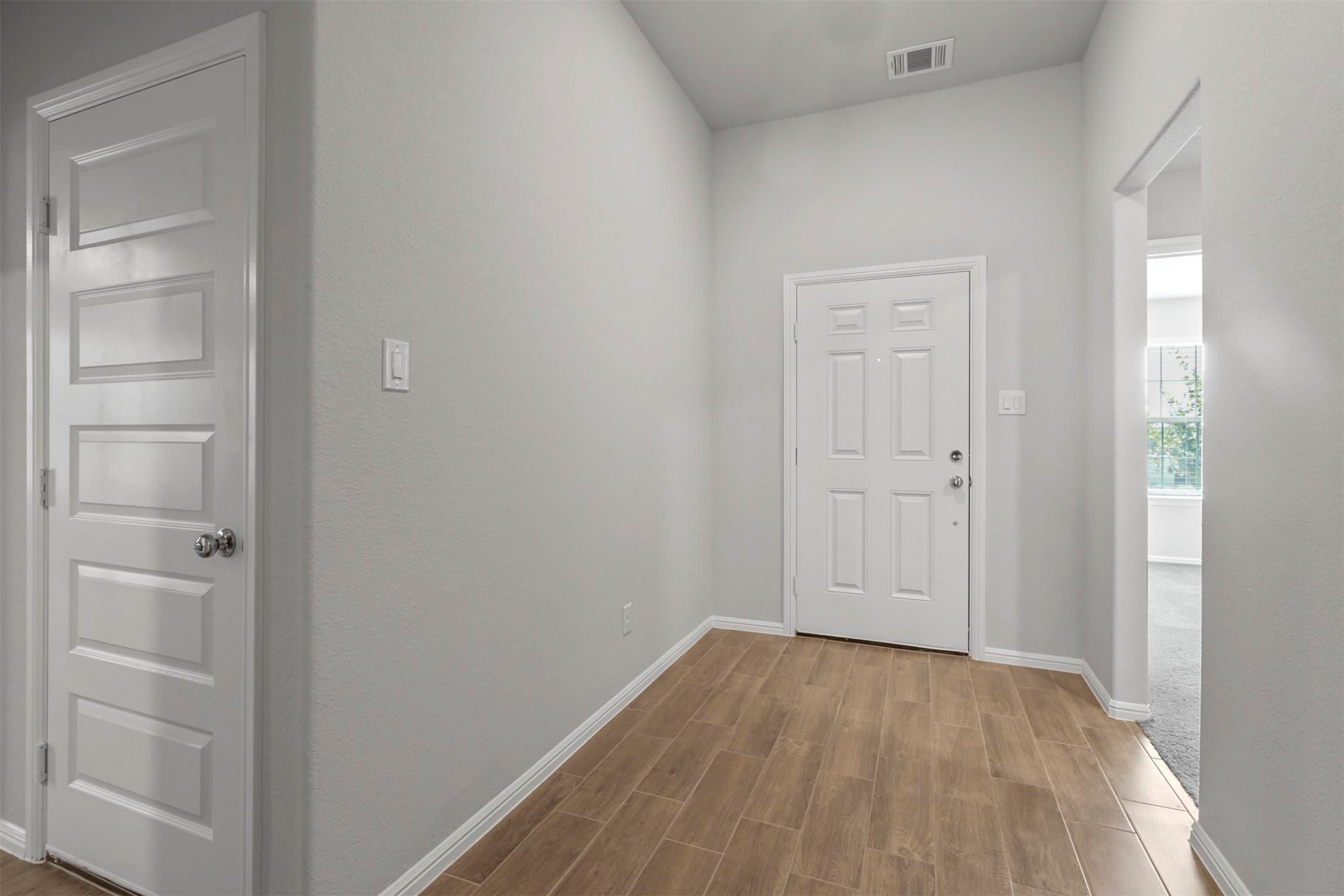 2755 Rambling Road – photo 3