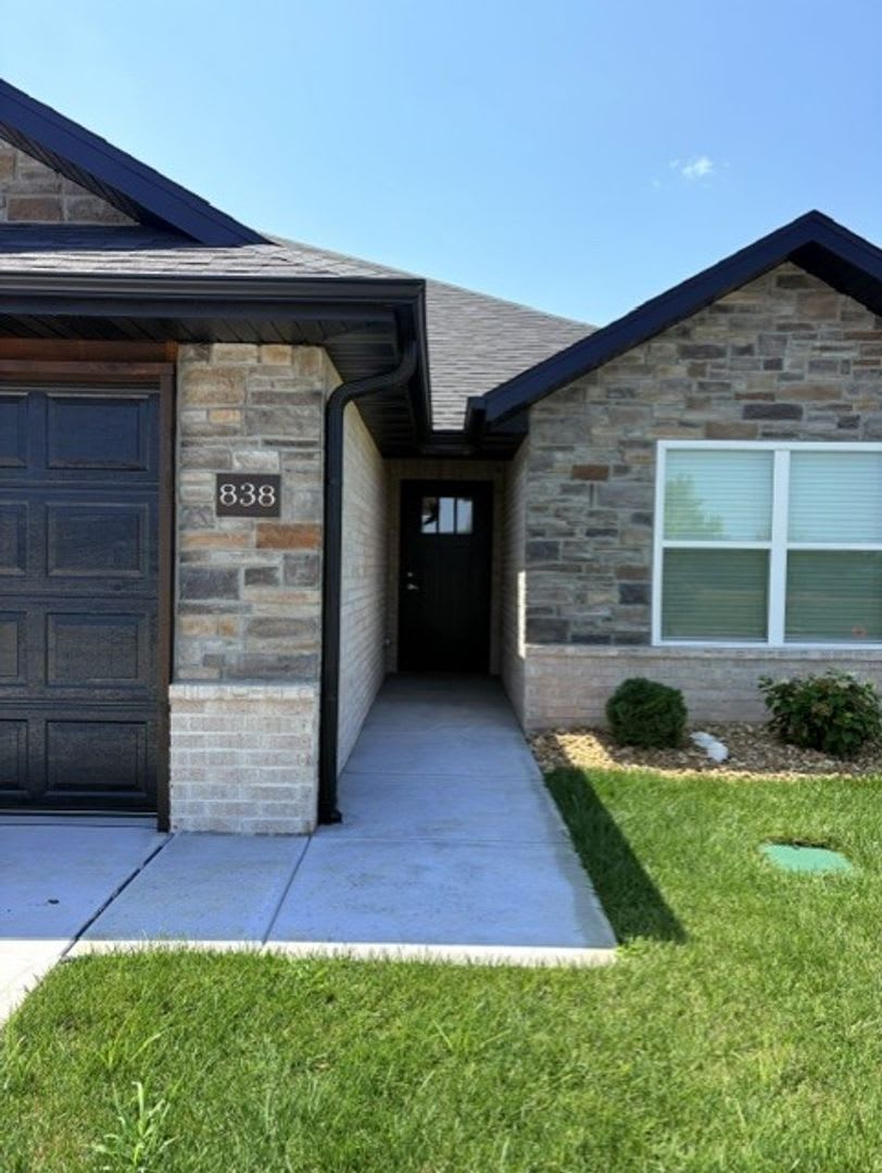 BRAND NEW Patio Home in Tiffany Highlands in Nixa – photo 3
