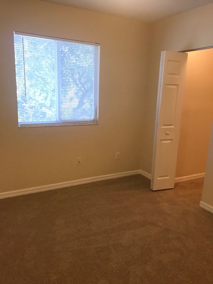 Rental unit – photo 2