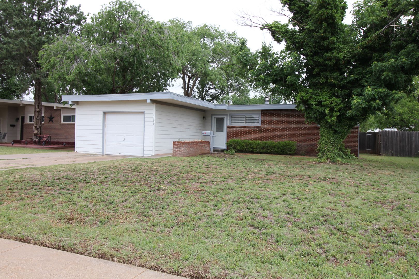 4506 44th Street! – photo 2