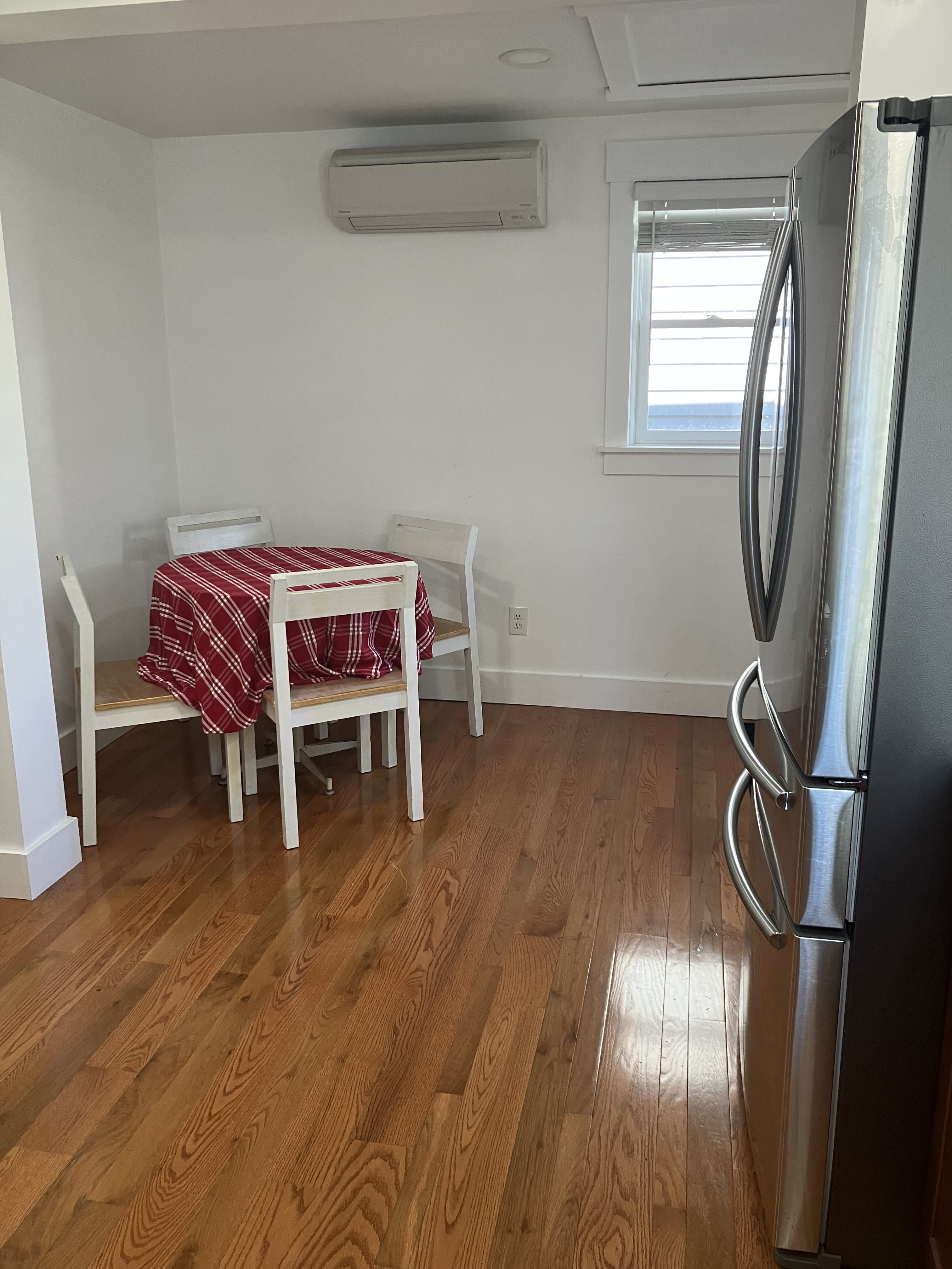 222 Charles St – photo 4