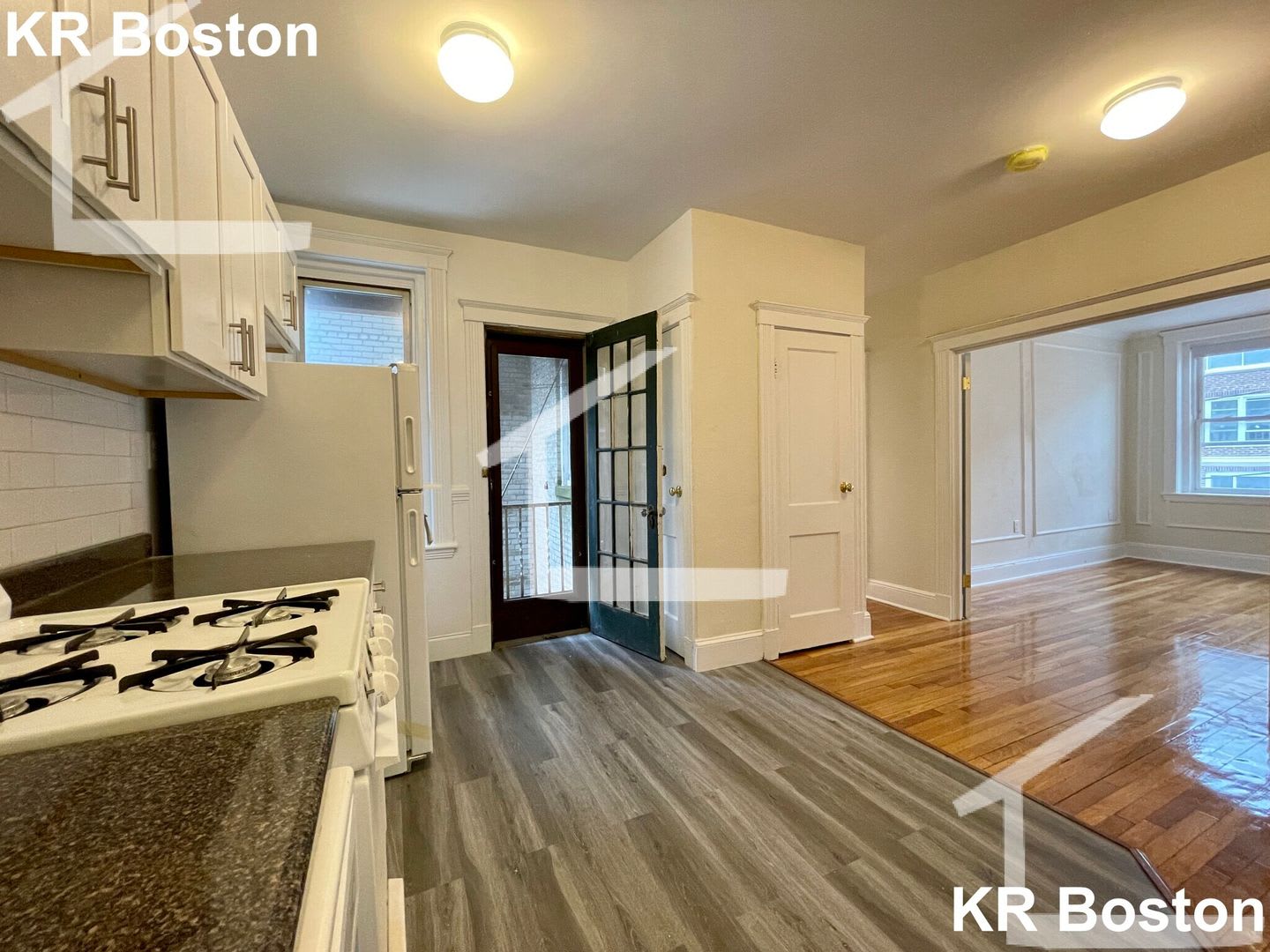 Renovated, Nicely Priced Brighton 2-Bed Avail for 9/1 – photo 1