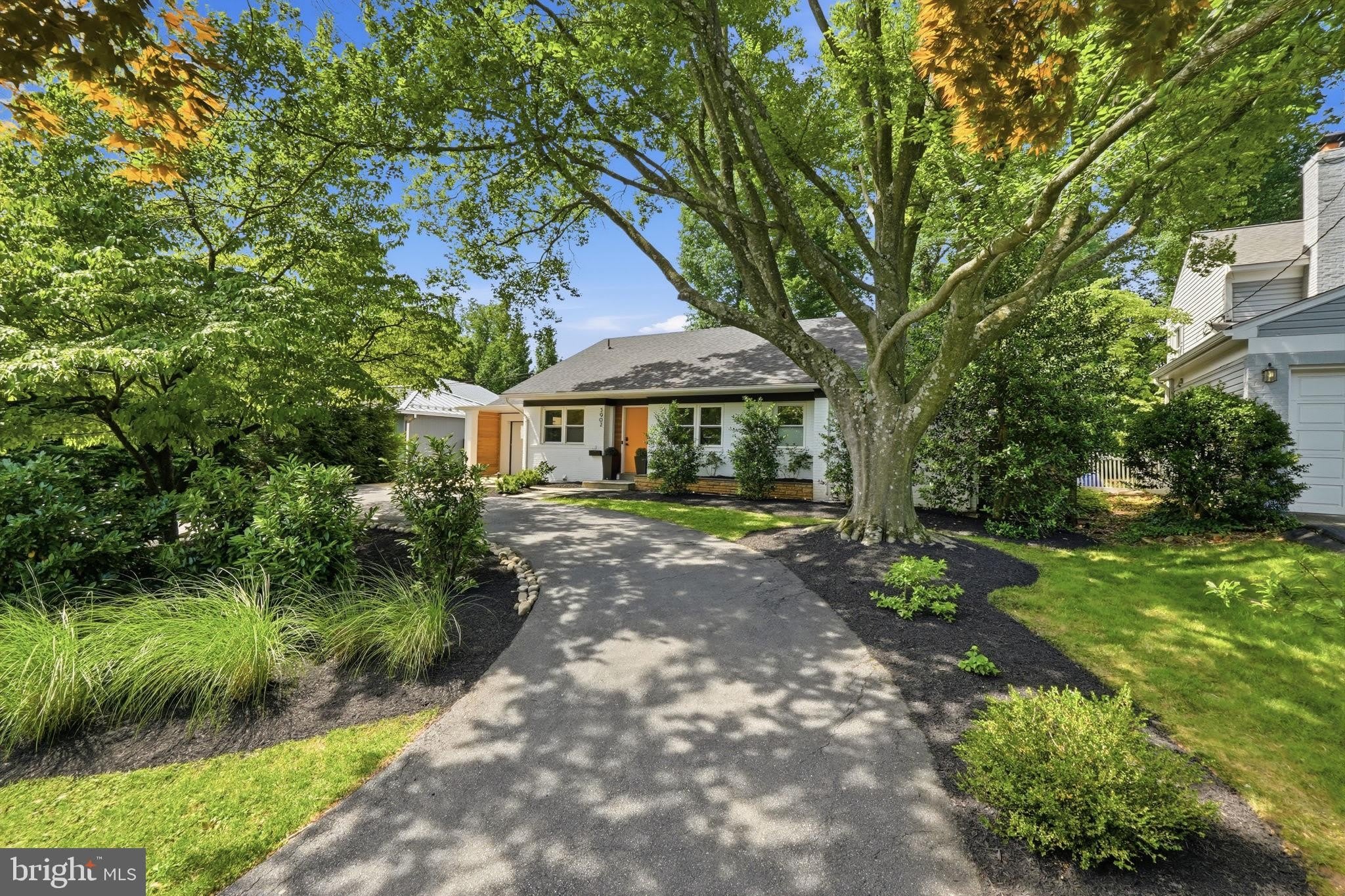 5902 WILSON Lane – photo 2
