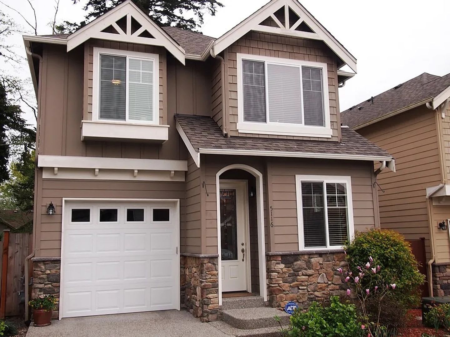Gorgeous 3 bedroom Home for Rent in Edmonds – photo 1