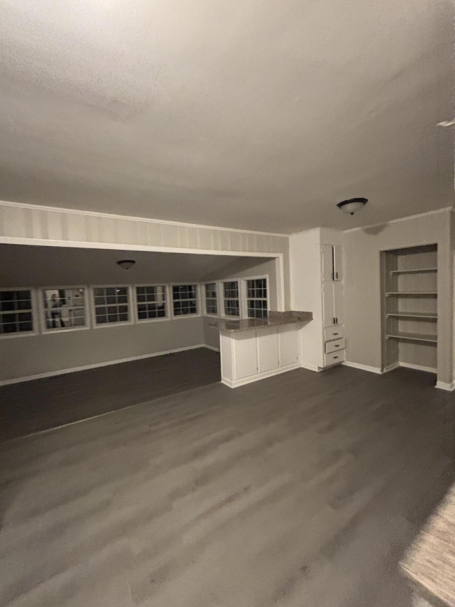 2458 Leslie Circle – photo 2