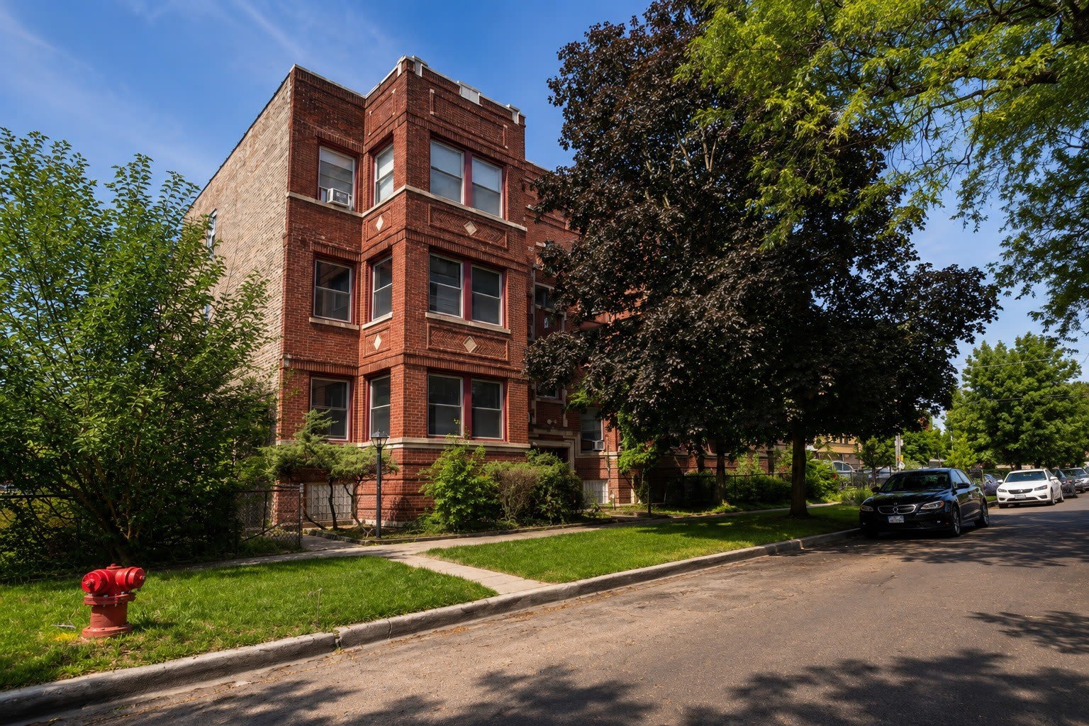 1528 E 74th Place – photo 1