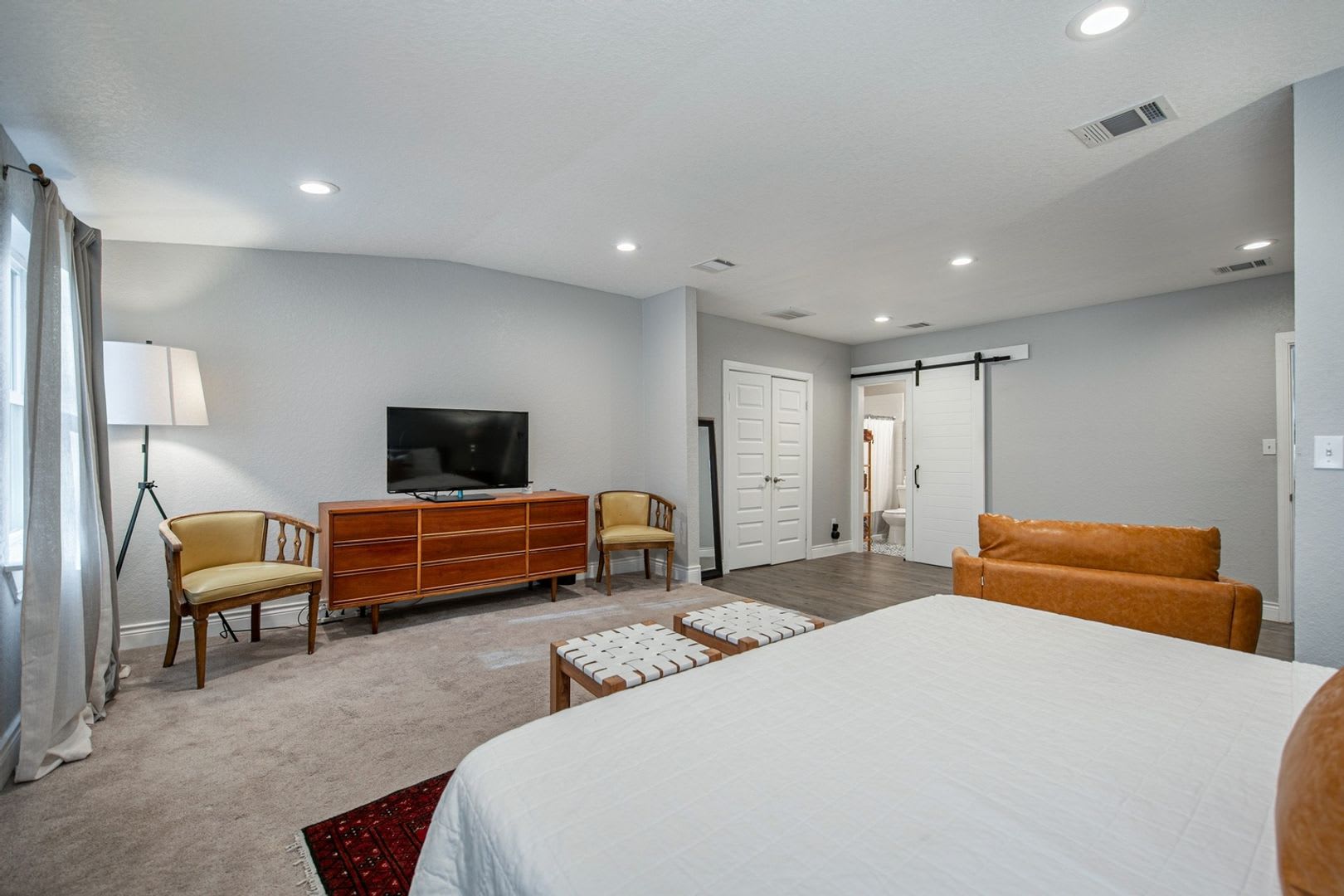 Charming 3BR 2BTH House Near Downtown San Antonio – photo 5