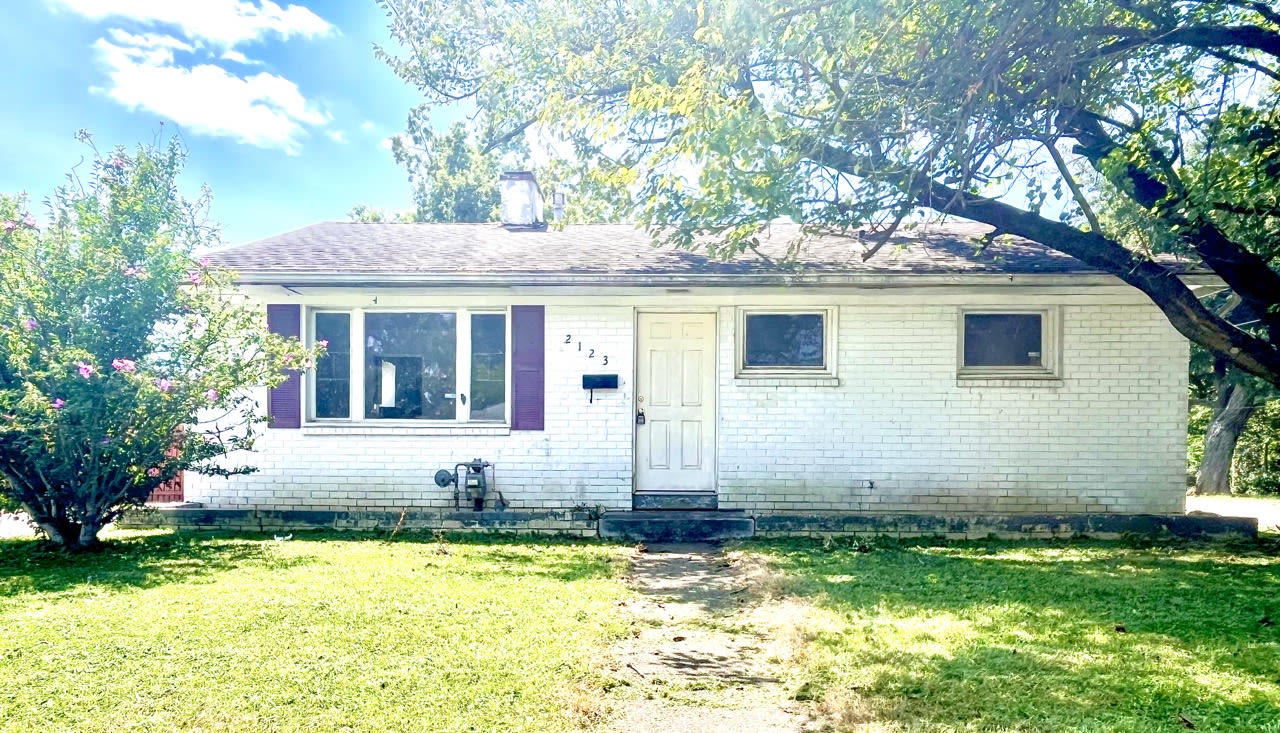 2123 Covert Avenue – photo 1