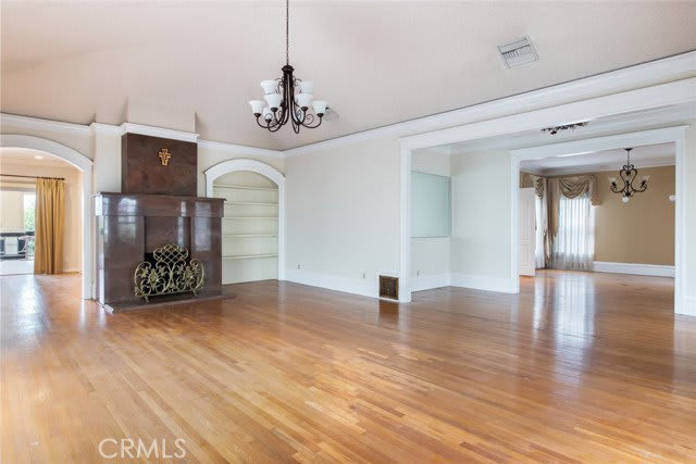 314 West Kenneth Road – photo 4