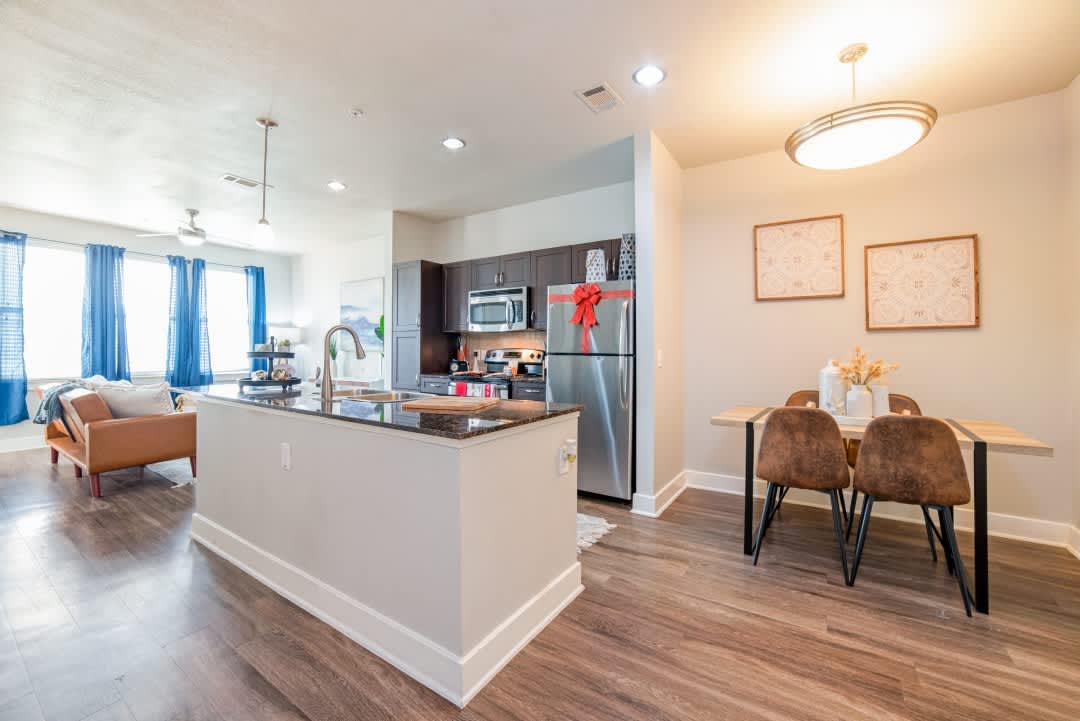 8922 Emerald Spring – photo 5