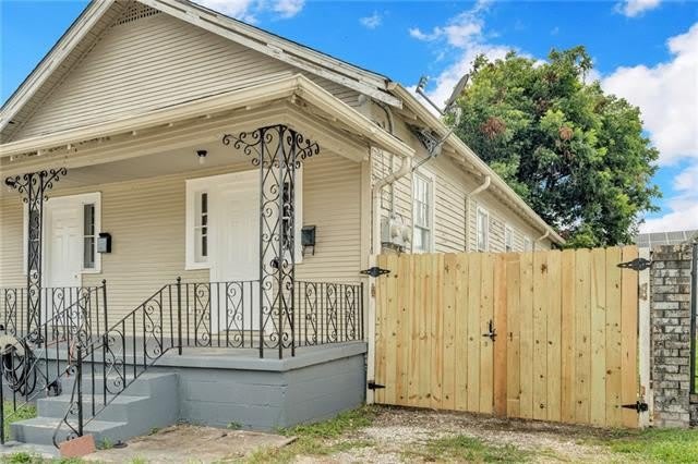 2428 EAGLE Street – photo 3
