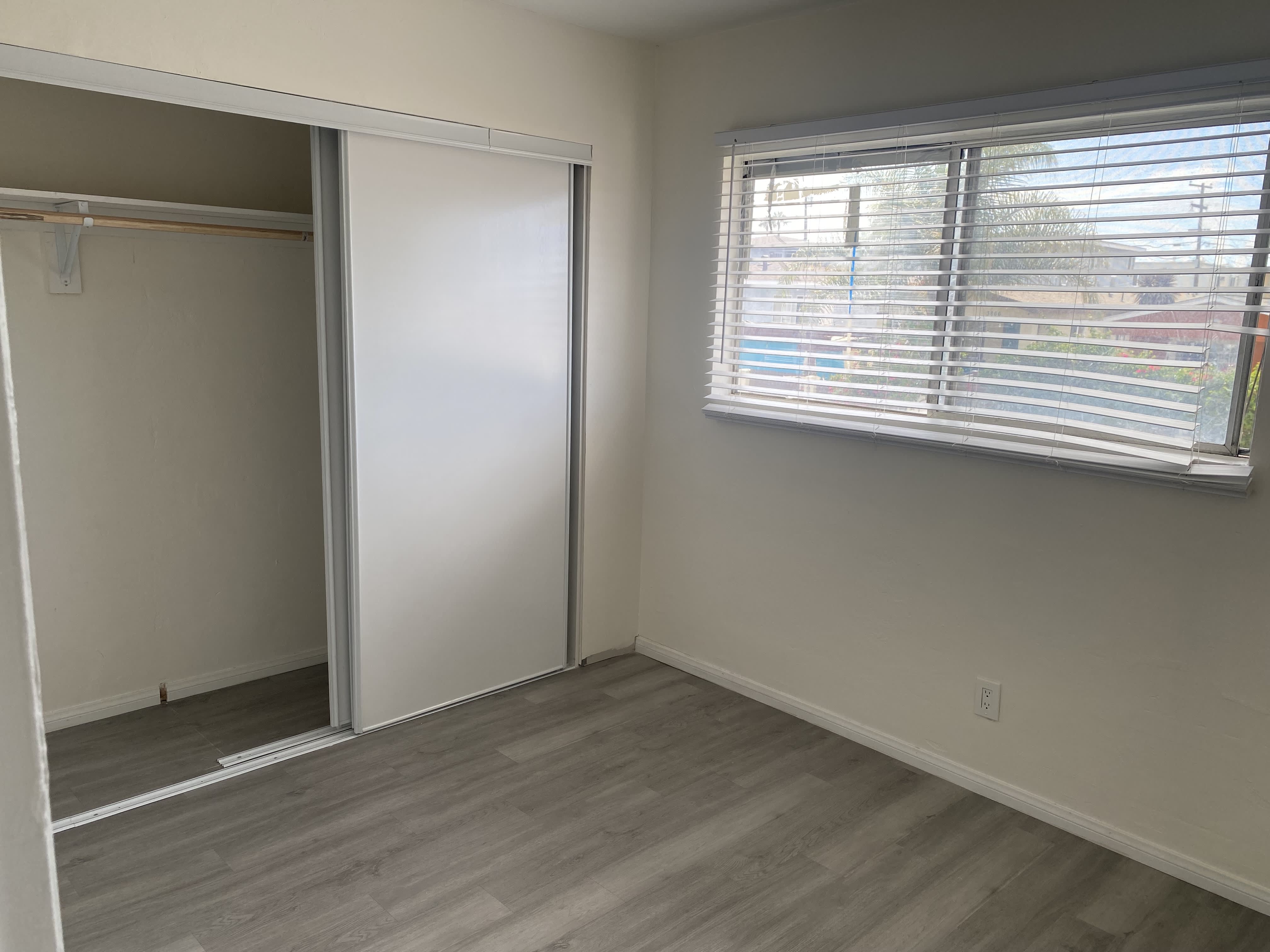 3877 Menlo Ave – photo 4