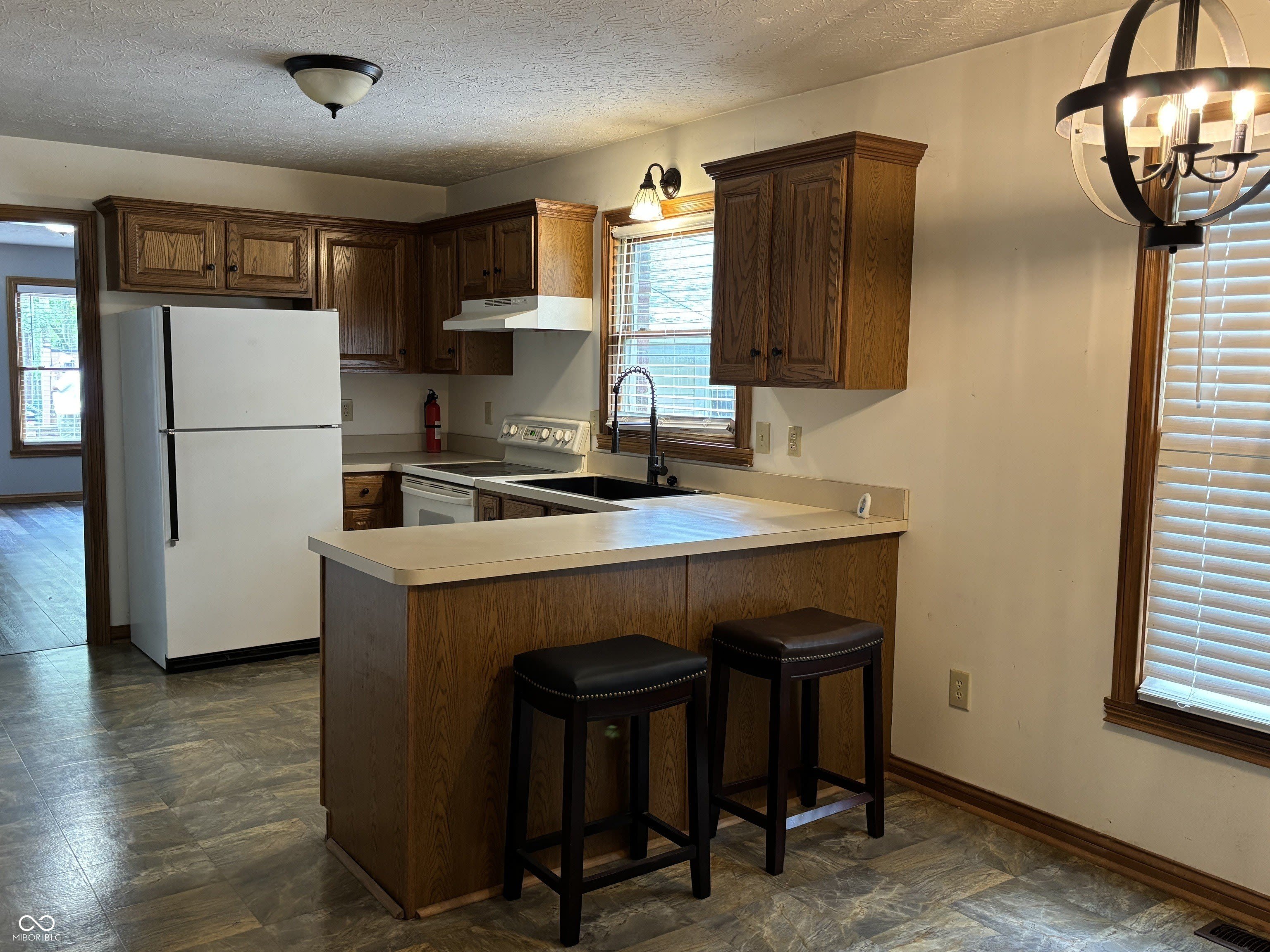 18 Hough Street – photo 2