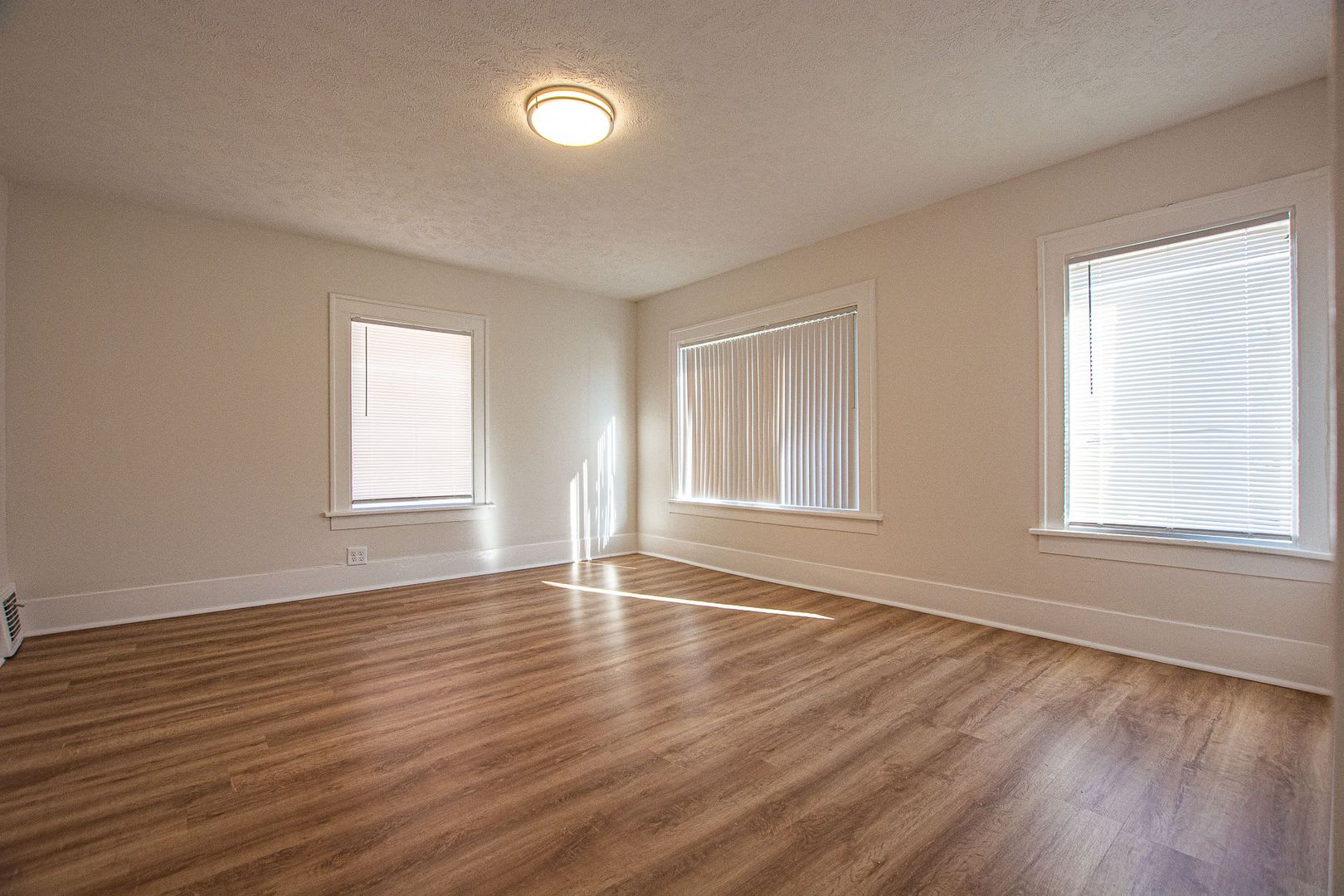 106-108 N 38th St – photo 2