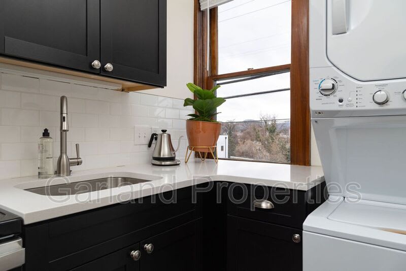829 Salem Ave – photo 1