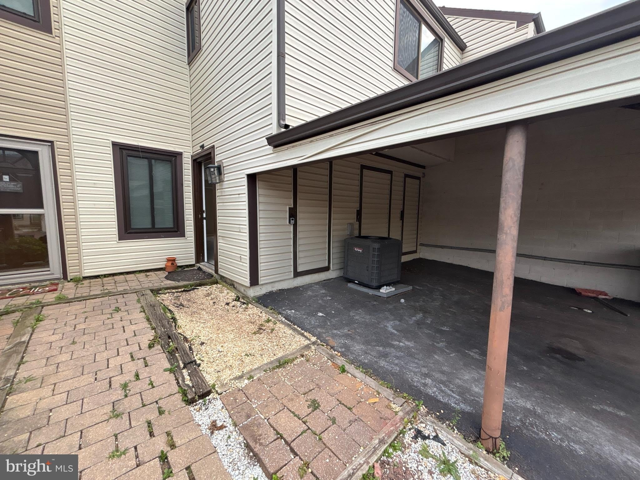 476 BRIDGE Street – photo 3