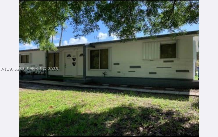 401 SW 8th St – photo 2