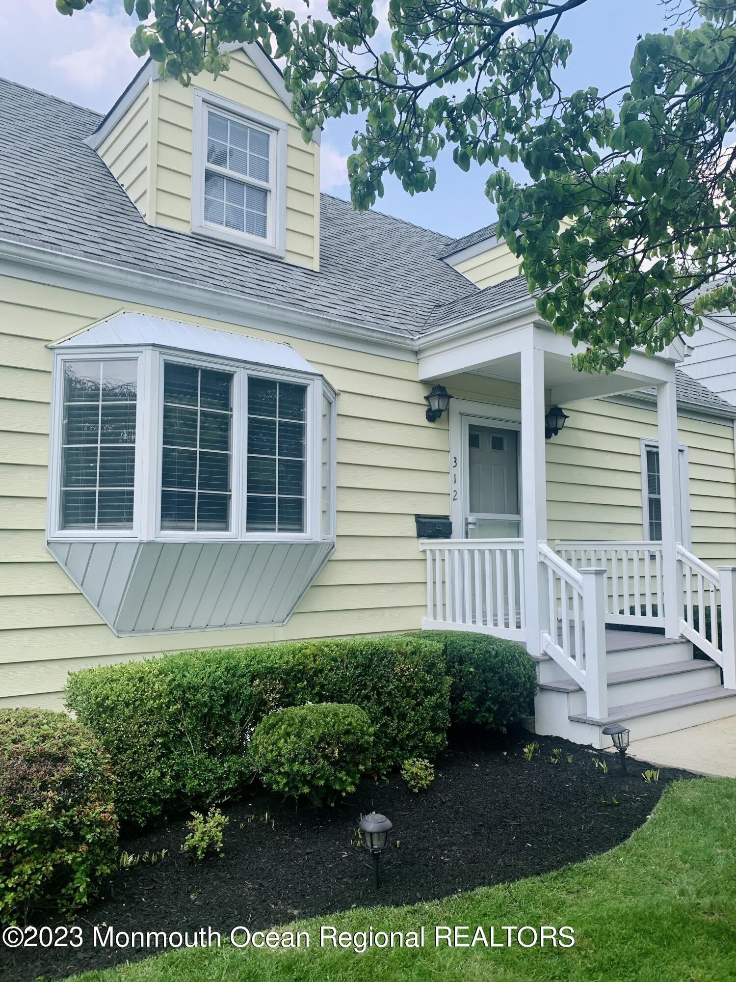 312 Salem Avenue – photo 2