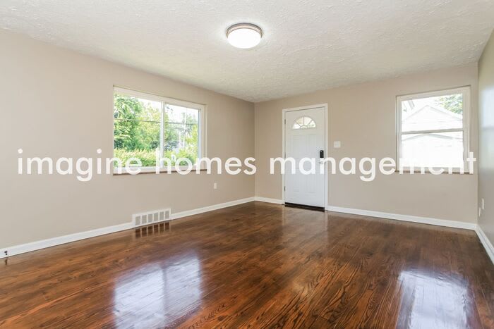 3999 South Whetzel Avenue – photo 4