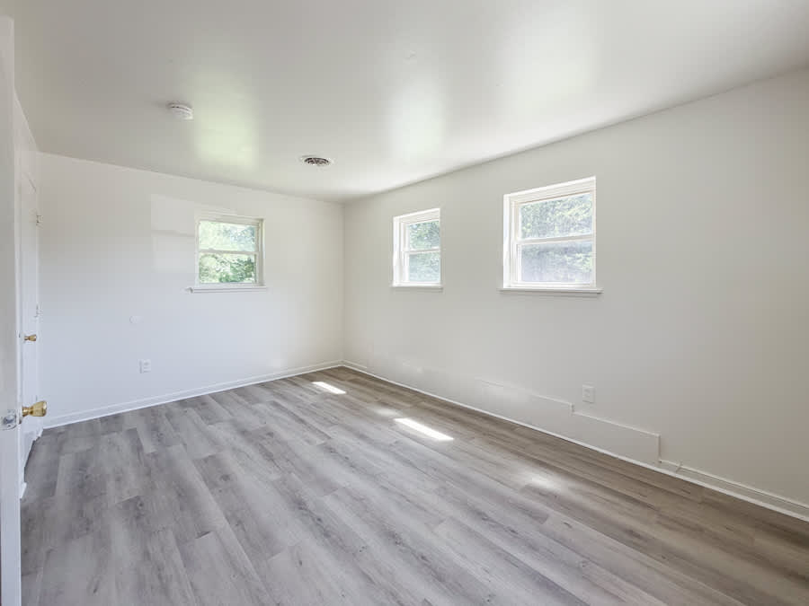 7815 Maris Rd – photo 2