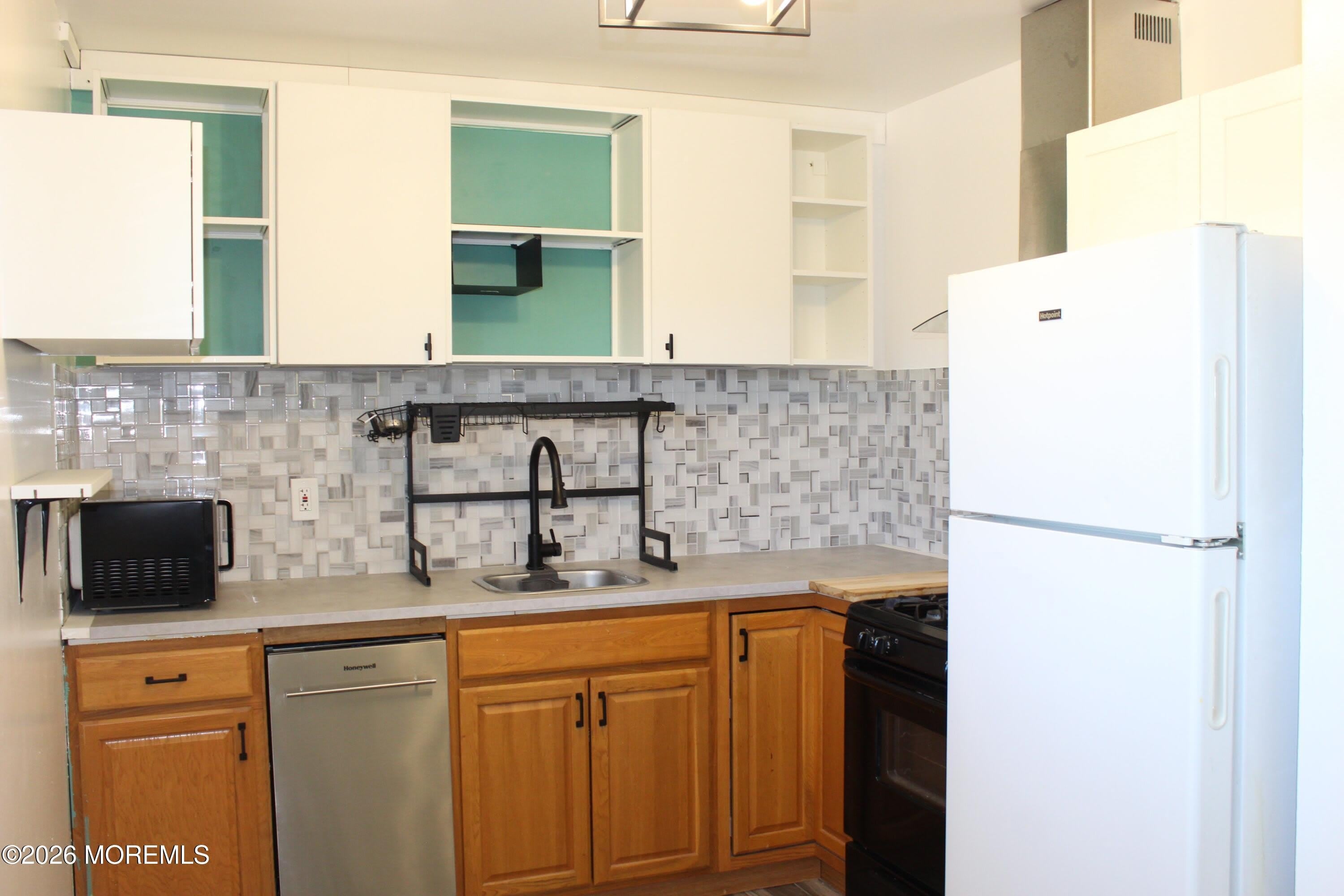 165 Wyckoff Road – photo 2