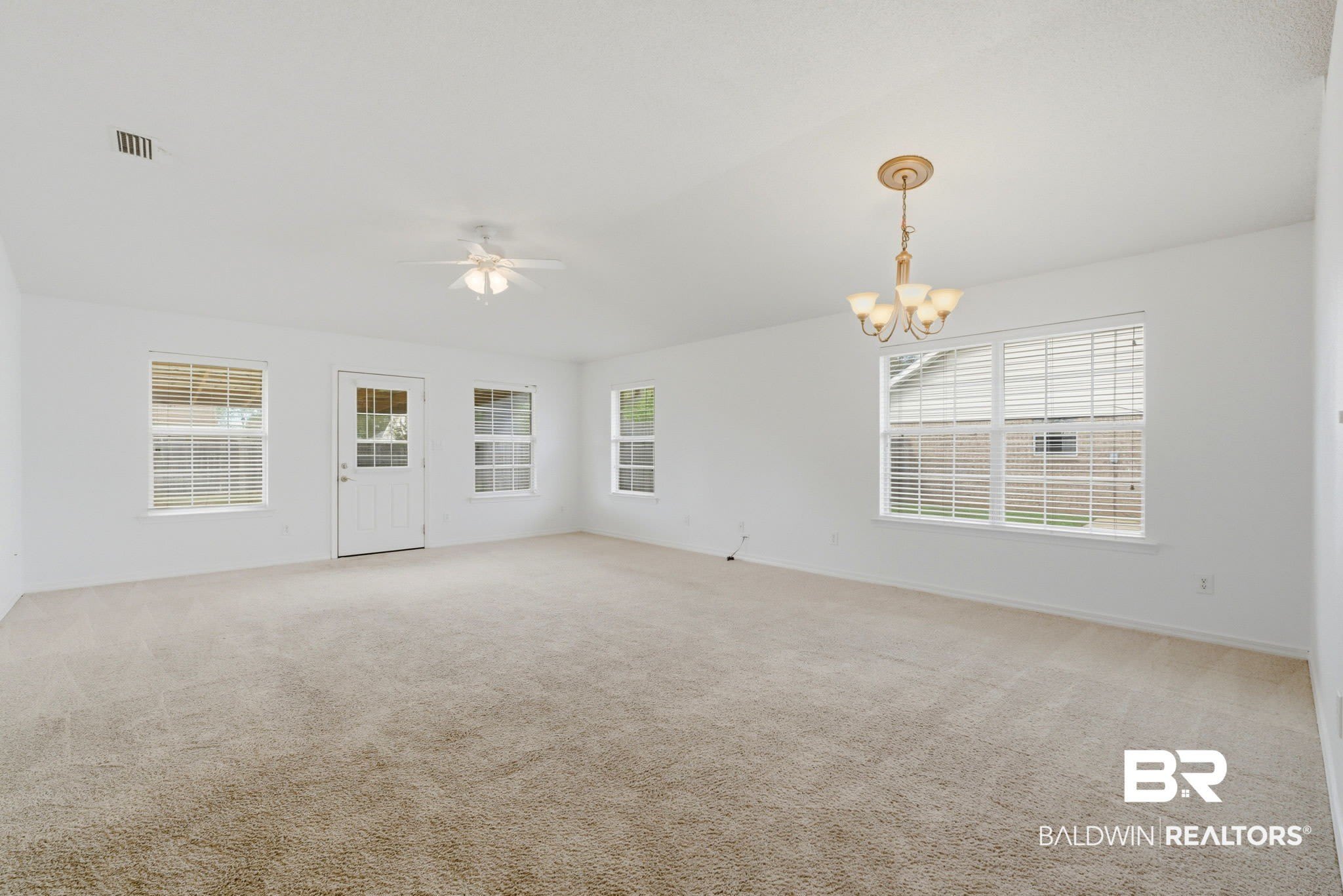 9841 Watkins Dr – photo 3