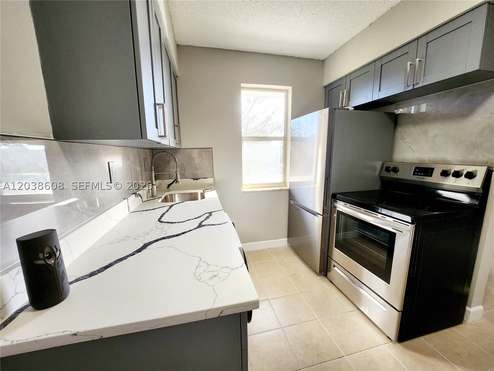191 SW 15th St – photo 1