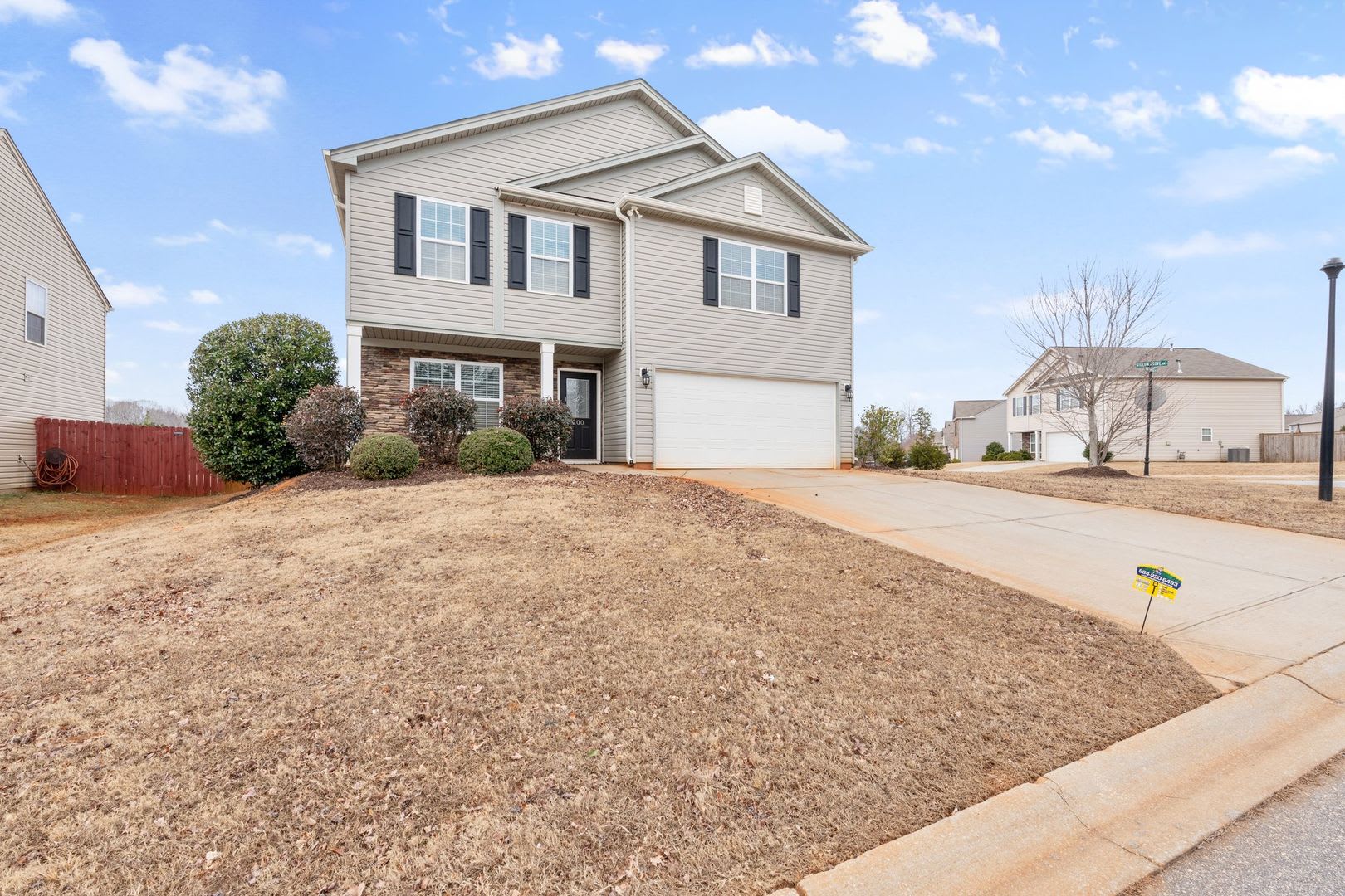 4 bedroom, 2.5 bathroom home located in Piedmont, SC – photo 1