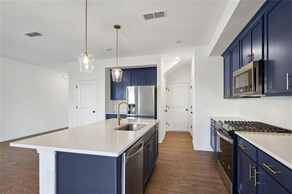 727 Carmes Drive – photo 4