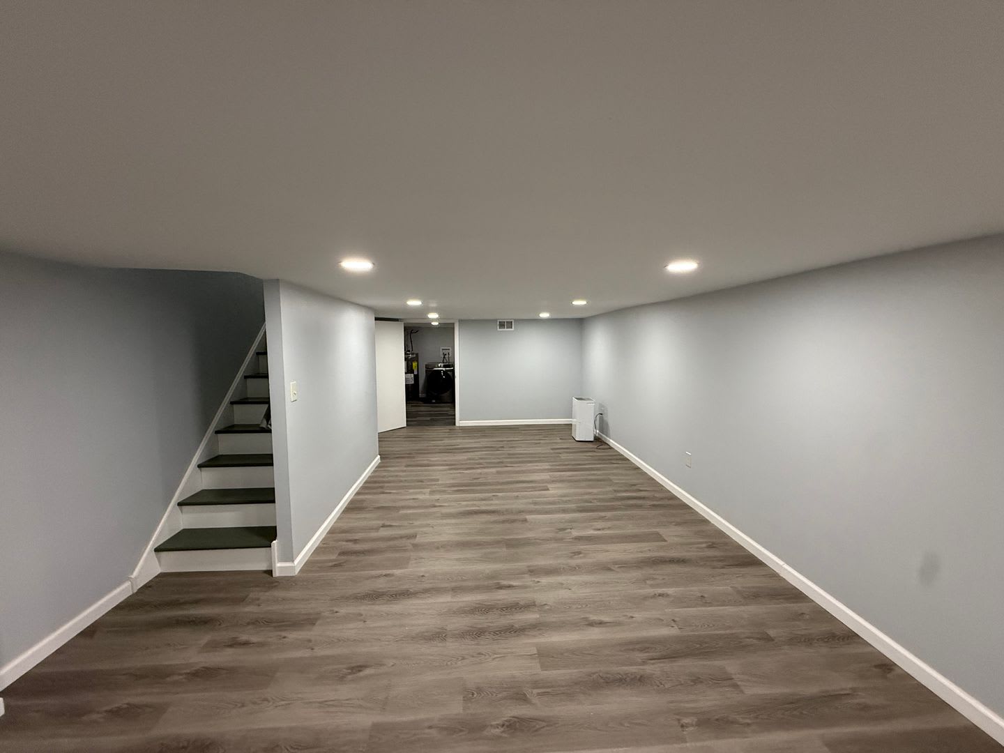 Newly Renovated Bi-Level One Bedroom – photo 3
