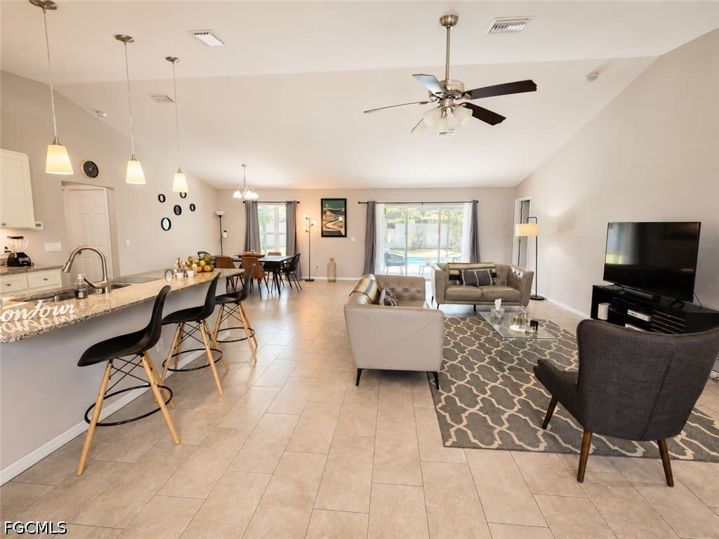 1008 Sw 33Rd Terrace – photo 3