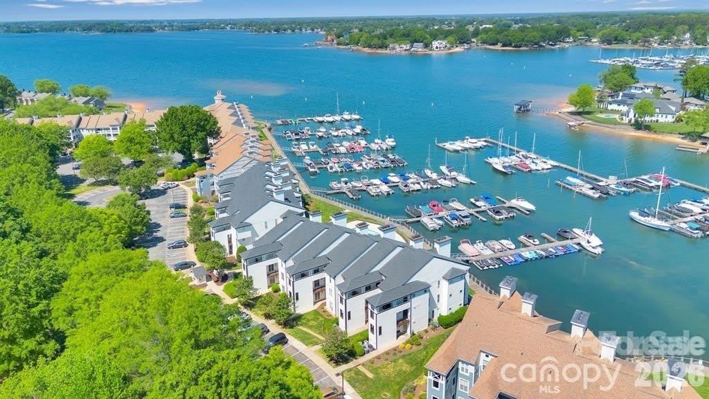 18755 Vineyard Point Lane – photo 3