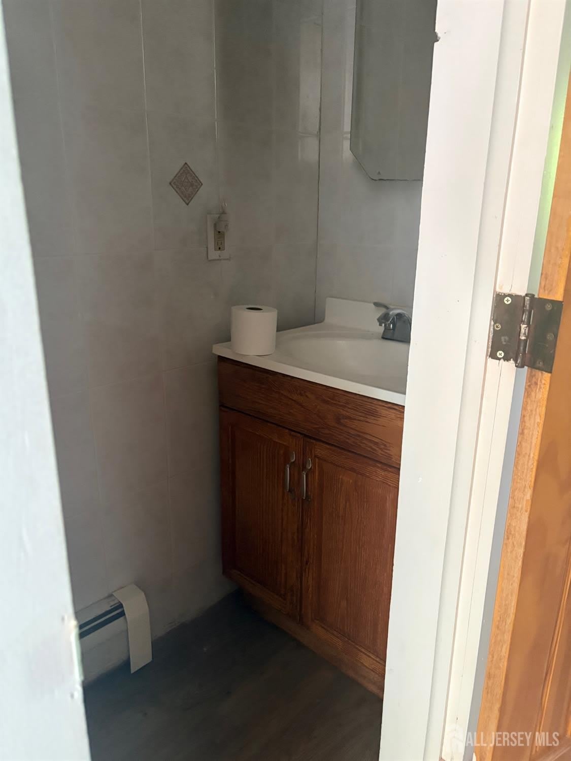 661 Catherine Street – photo 3