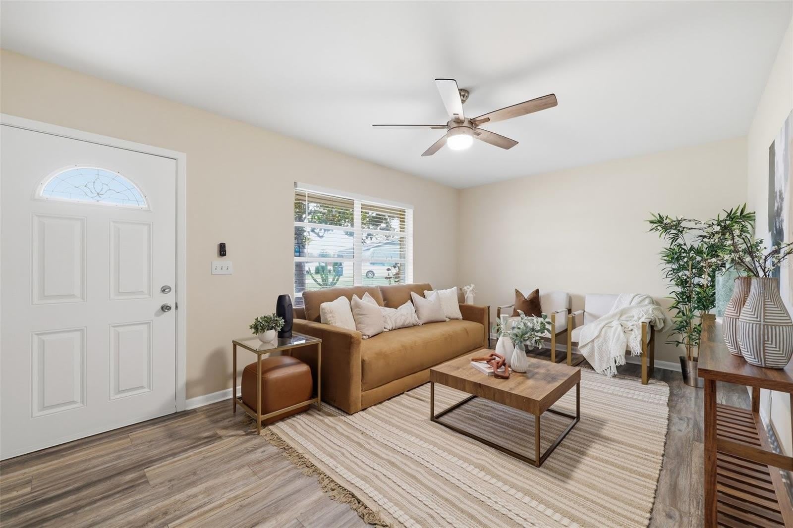 2327 W KNOLLWOOD Place – photo 4