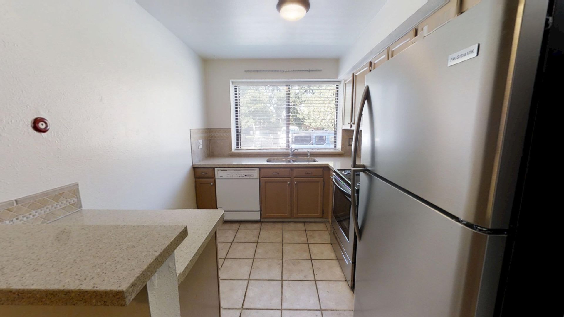Spacious Willow Springs Townhome Near Trails, Shopping & Dining – photo 3