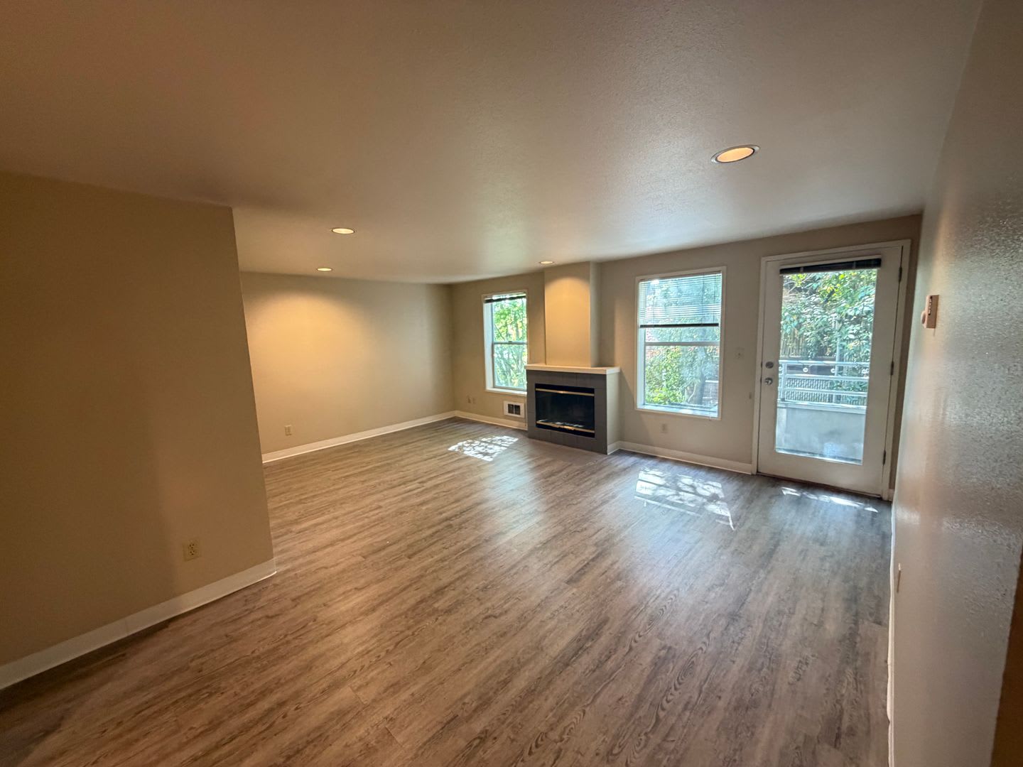 Boston West Apartments – photo 2